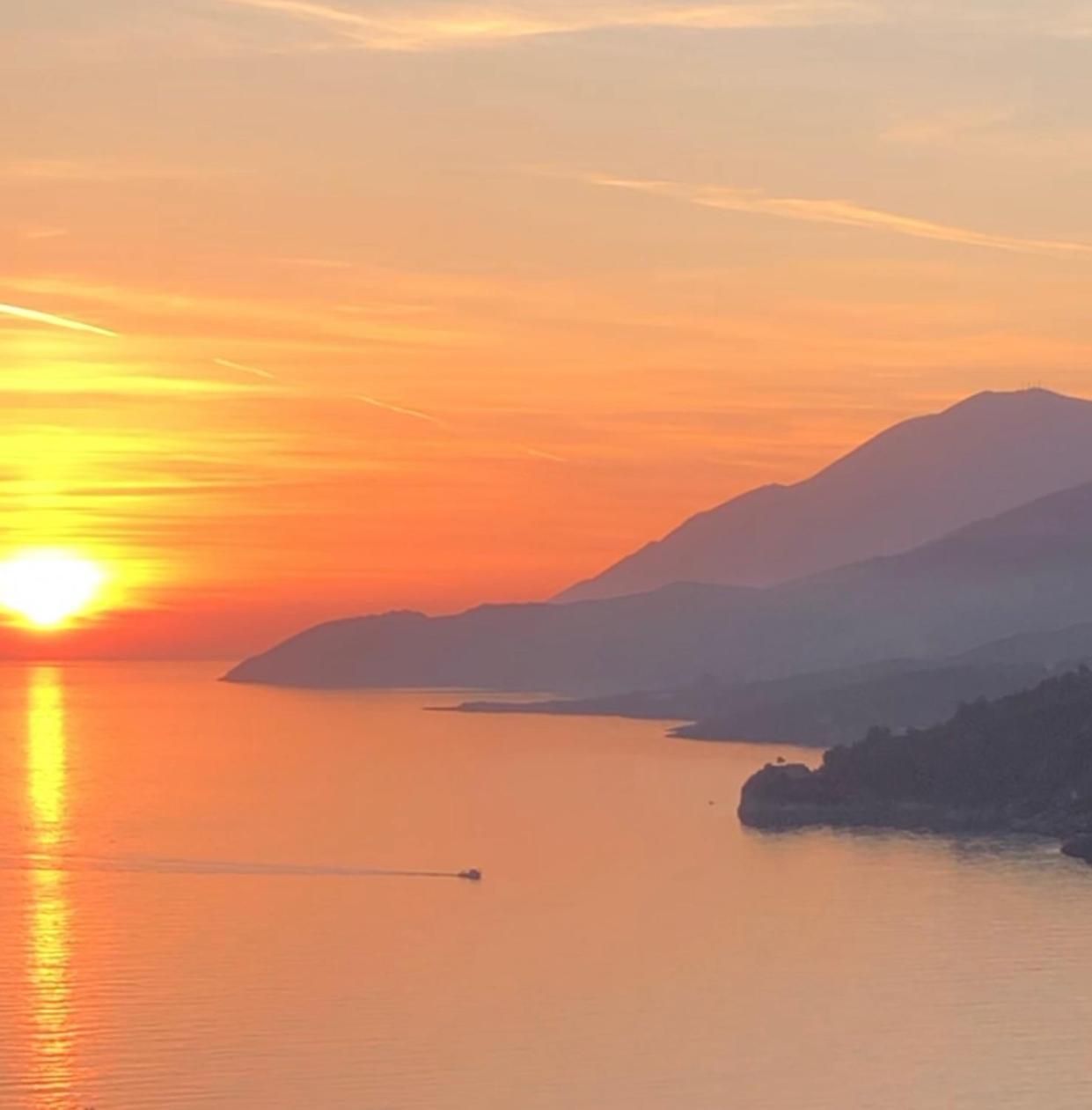 Anassa Suites Himare Buitenkant foto