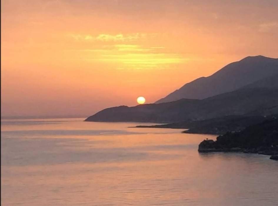 Anassa Suites Himare Buitenkant foto