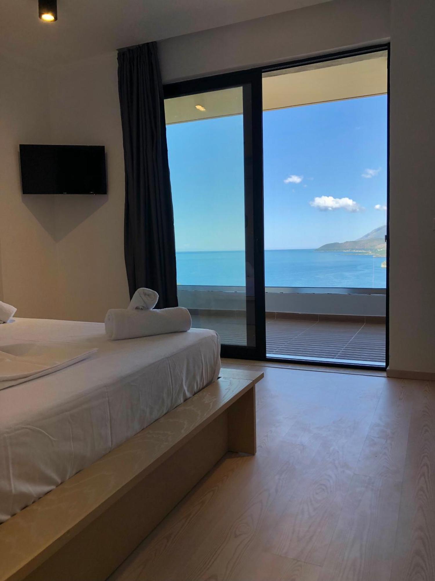 Anassa Suites Himare Buitenkant foto